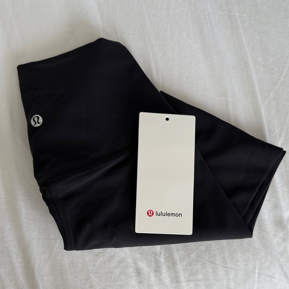 NWT Lululemon Black Align HR Crop Leggings 23”